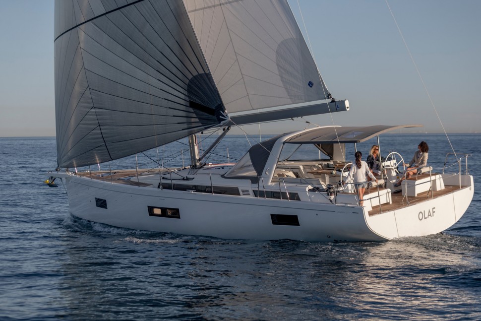 Oceanis Yacht 54 navigation 28