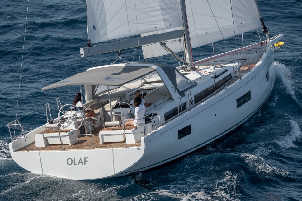 Oceanis Yacht 54 navigation 6