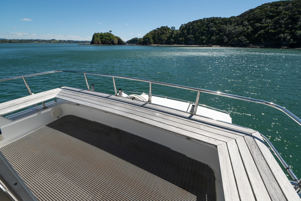 Pacific Dancer Roger Hill 14m 018 flybridge