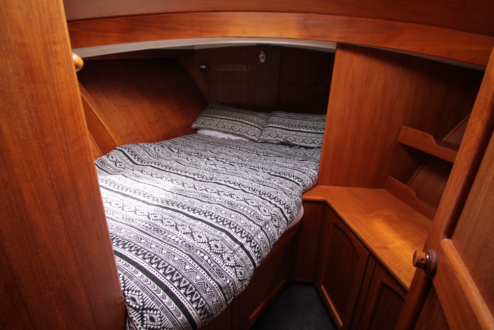 Pelin Crusader 15 owners cabin