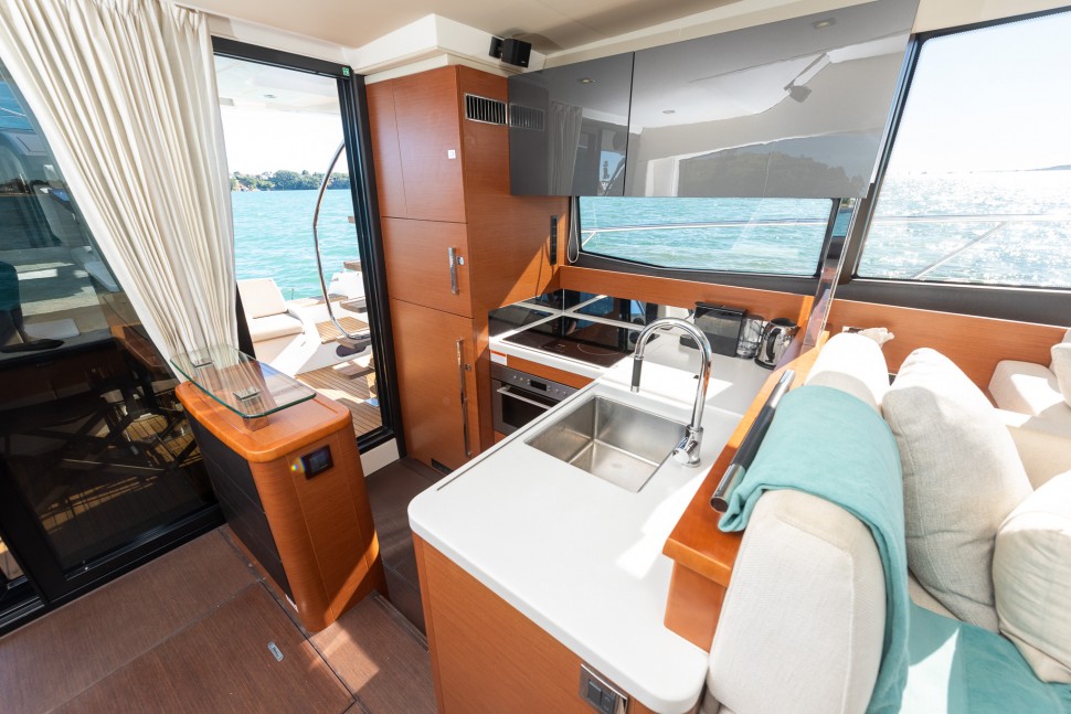 Prestige 500 Fly Kauri Bay 14