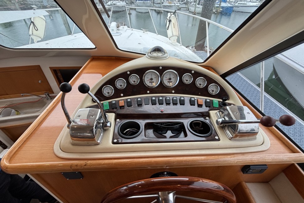 Riviera 34 17