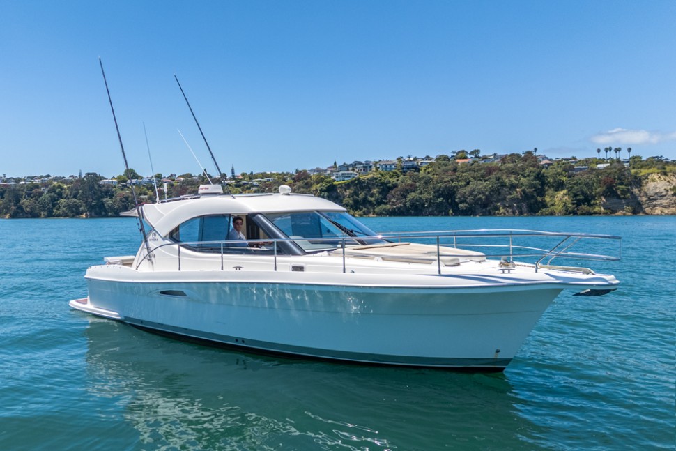 Riviera 3600 008 exterior2