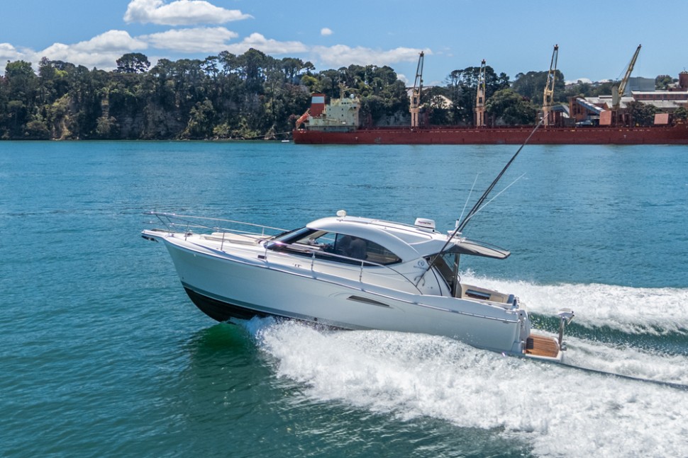Riviera 3600 009 moving exterior2