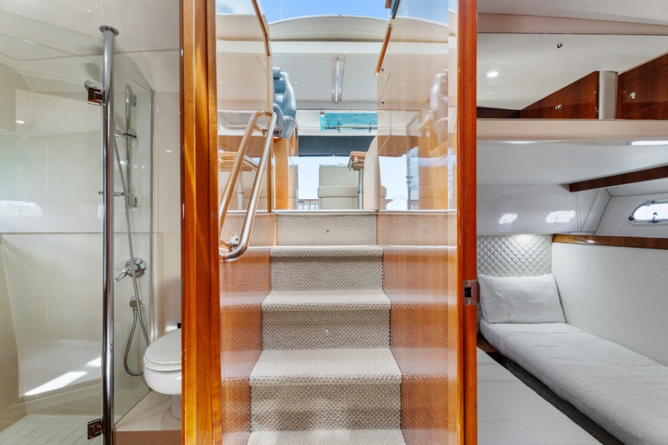 Riviera 4700 14 Stairs