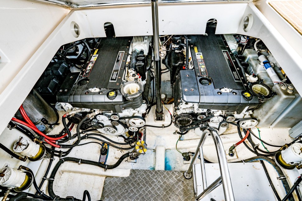 Riviera M400 Ne Kadar 20 Engine Room