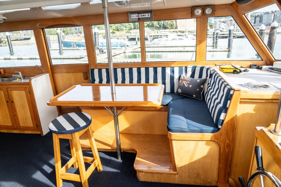 SALTHOUSE MOTOR SAILOR 7