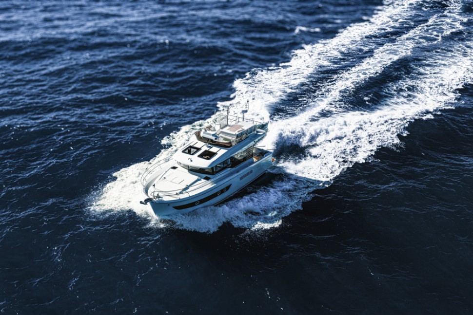 SWIFT TRAWLER 37FLY EXT 8