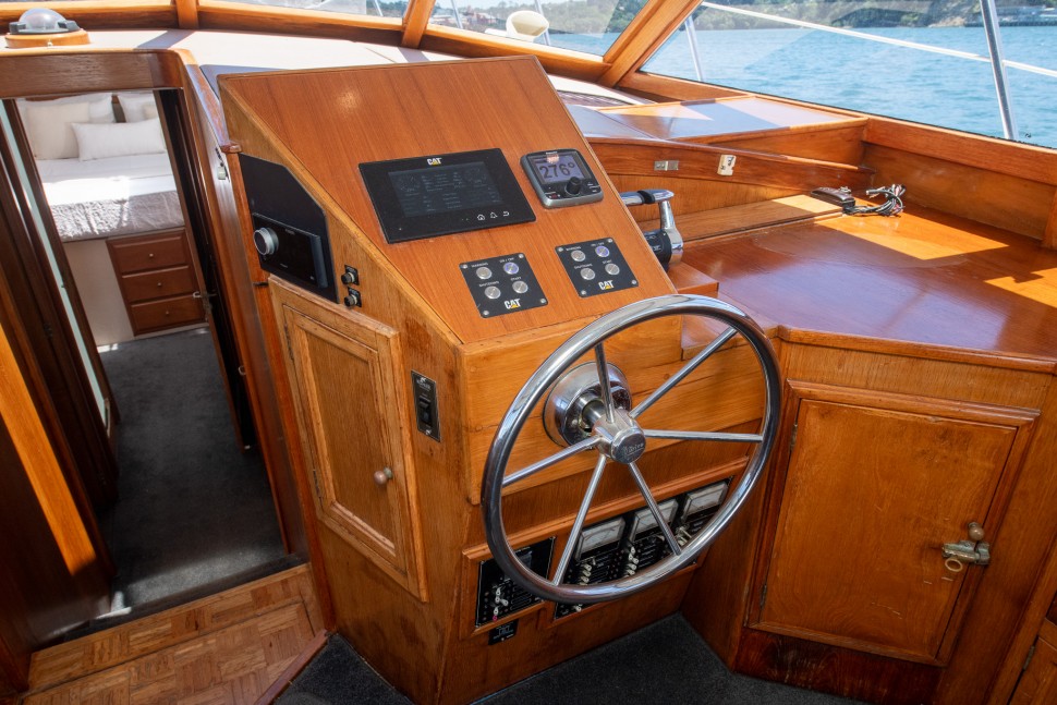 Salthouse 53 Westminster 13 Saloon Helm2