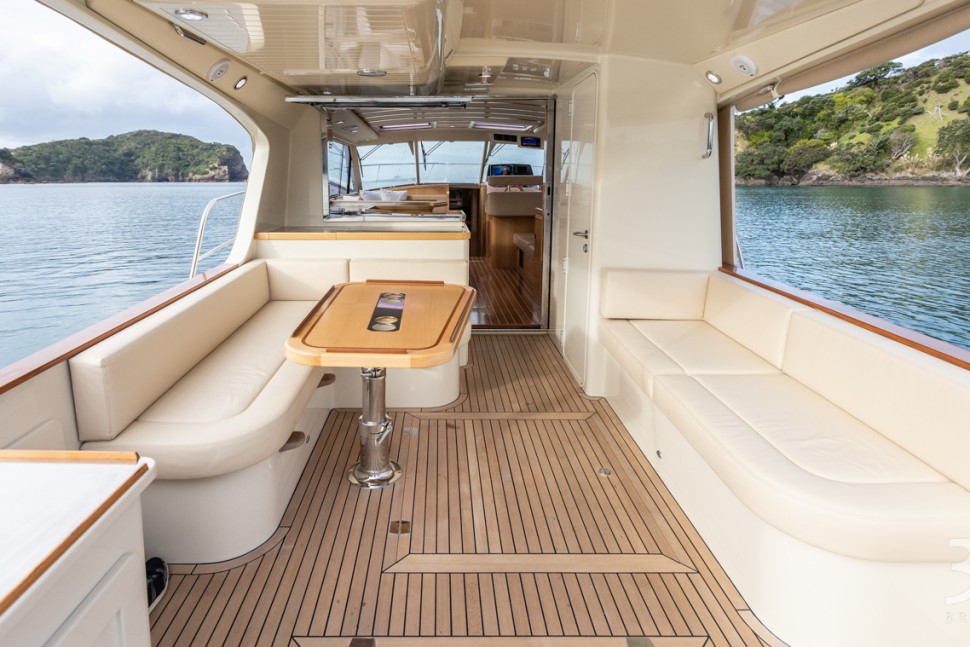 Salthouse Corsair 49 34