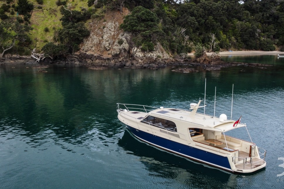 Salthouse Corsair 49 37