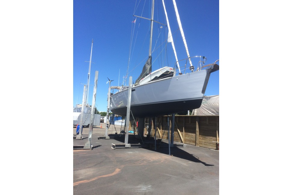 Sandy Jones Innovation Starboard bow