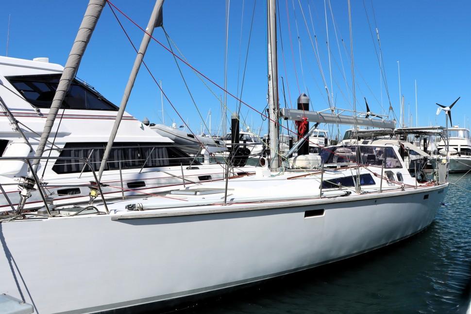 Sandy Jones Innovation port bow 1