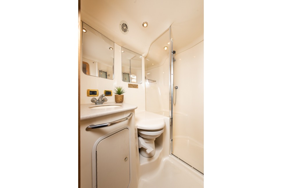 Sea Ray 480 21