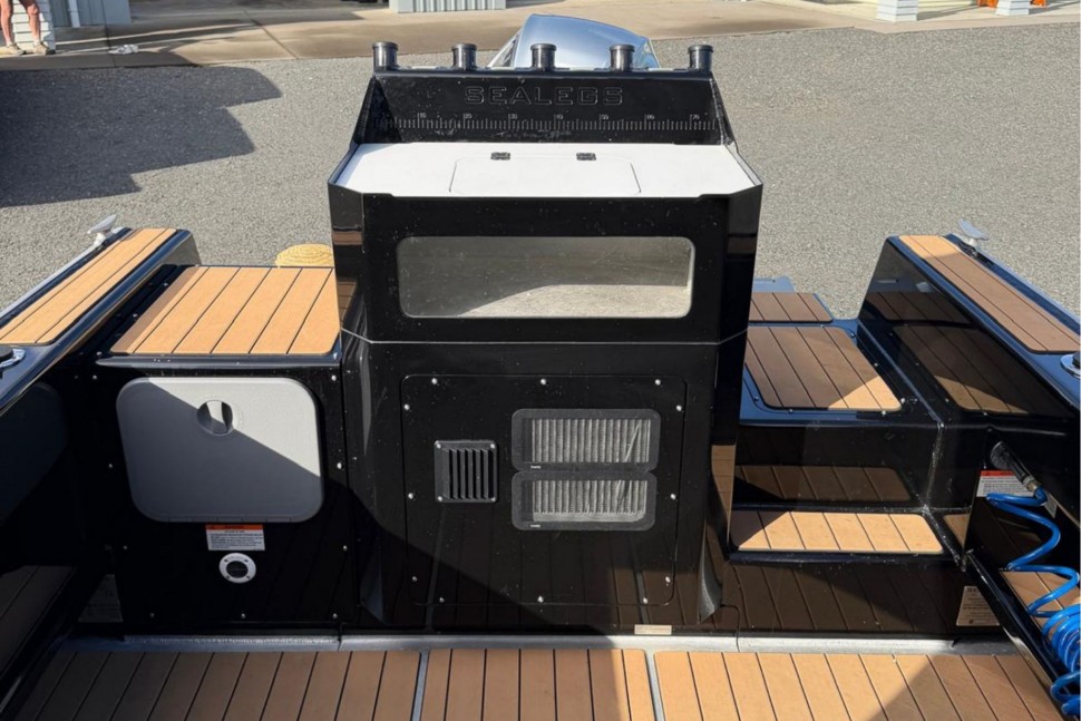 Sealegs 8.5m Alloy Wheelfish 9