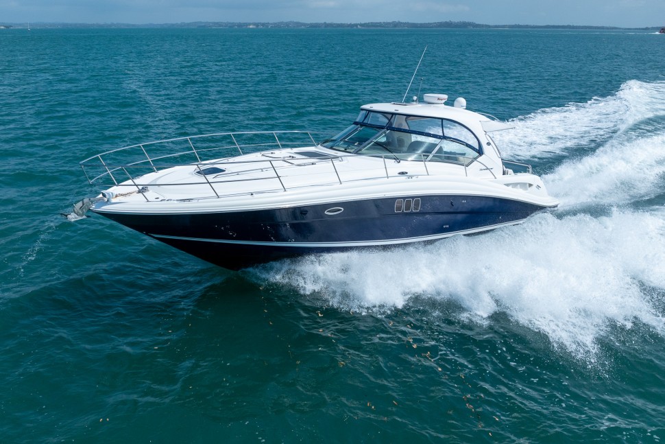 Searay 44 1 Port Bow2