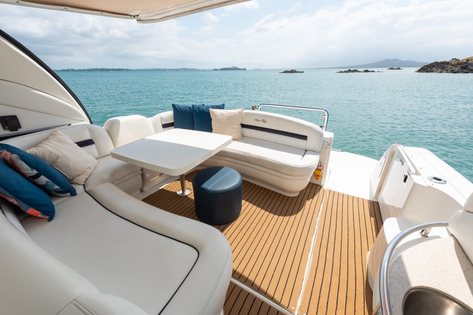 Searay 44 10 Cockpit
