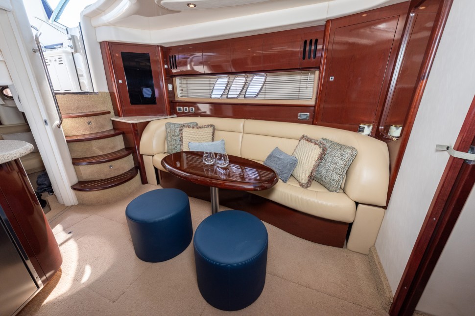 Searay 44 13 Saloon