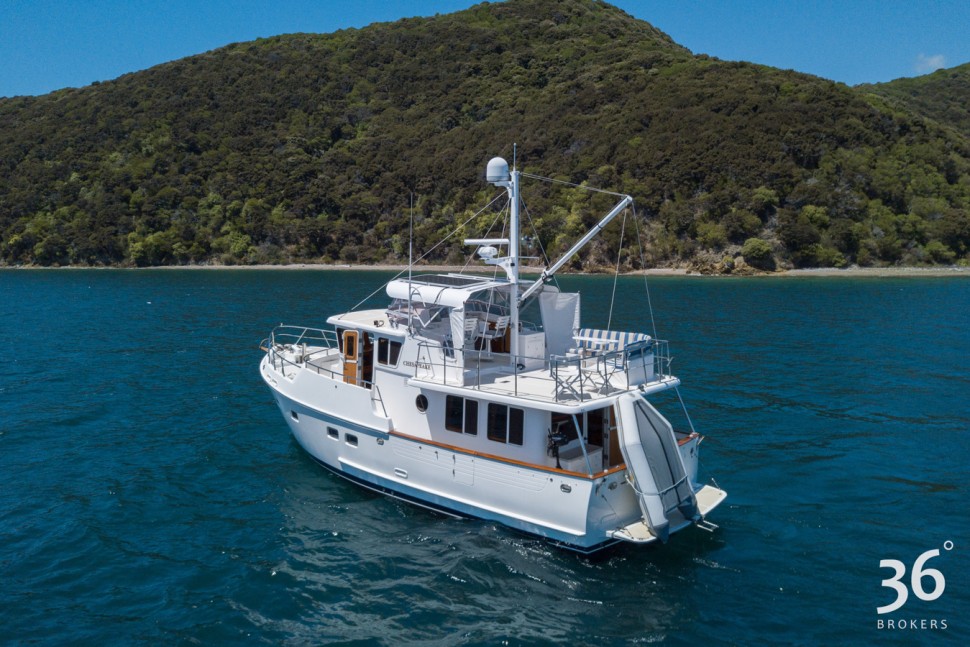 SeleneOcean Trawler 6