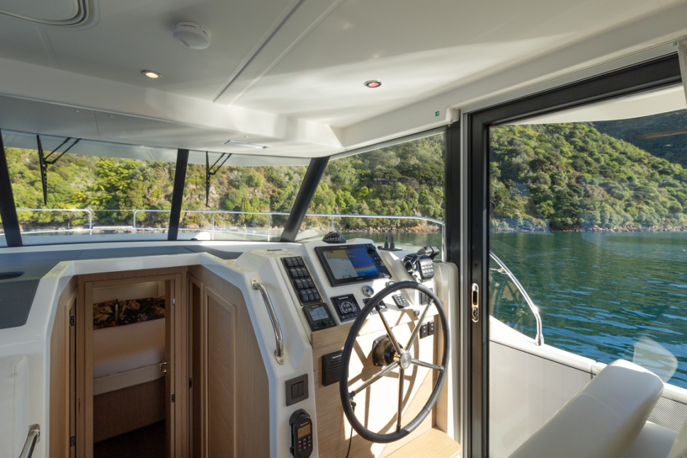 Swift Trawler 12 Lower helm