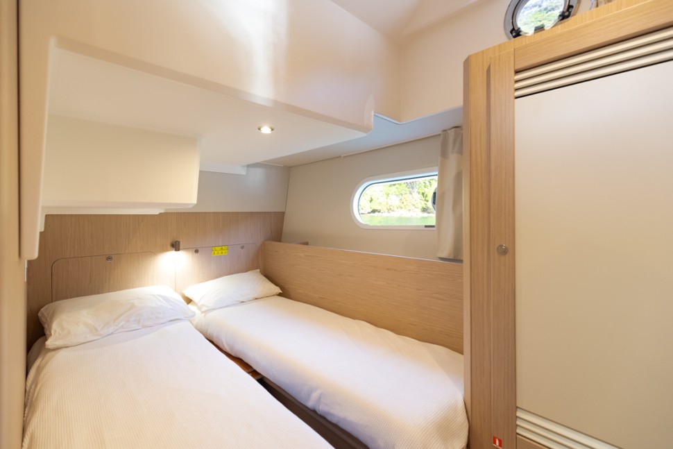 Swift Trawler 14 Guest cabin stbd