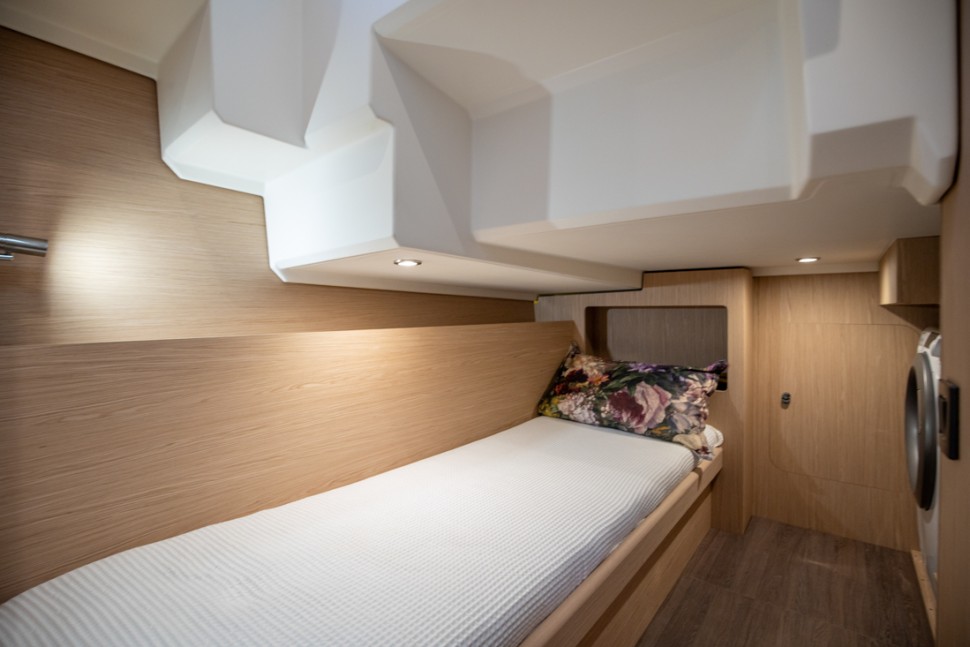 Swift Trawler 15 Guest cabin port