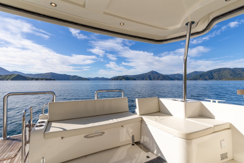 Swift Trawler 3 Cockpit aft
