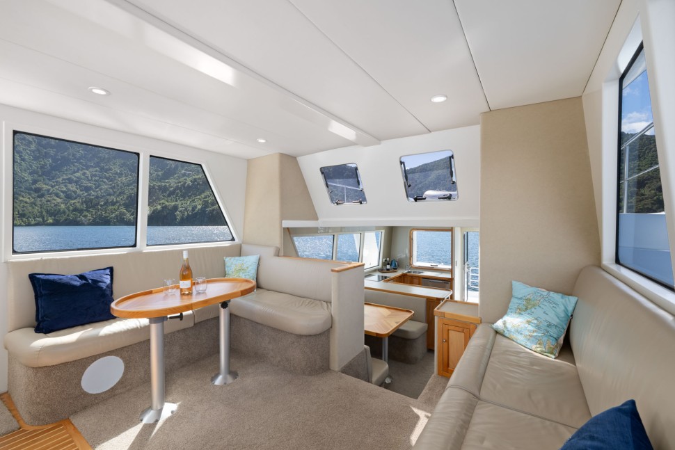 Wal Edwards 60 11 Pilothouse aft.jpg