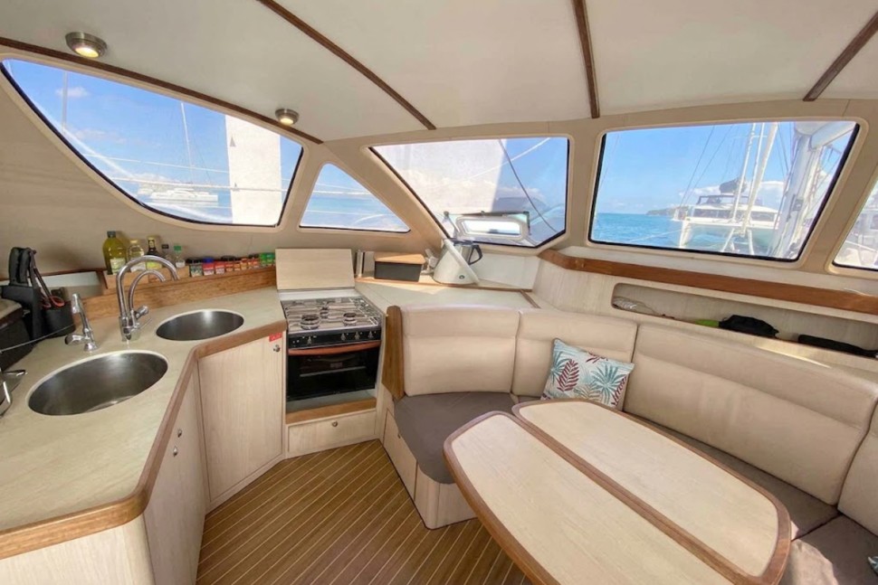 catana 411 14 galley detail