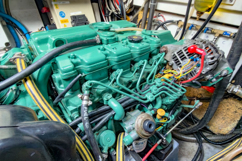 catana 50 29 engine room diesel