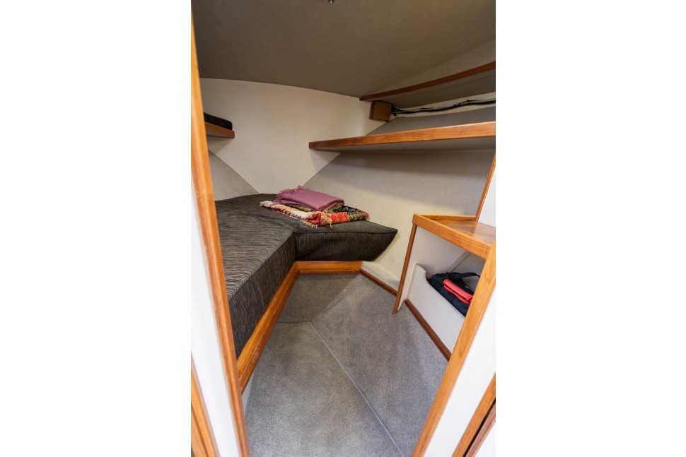 don senior arkadia 16 forward cabin vberth
