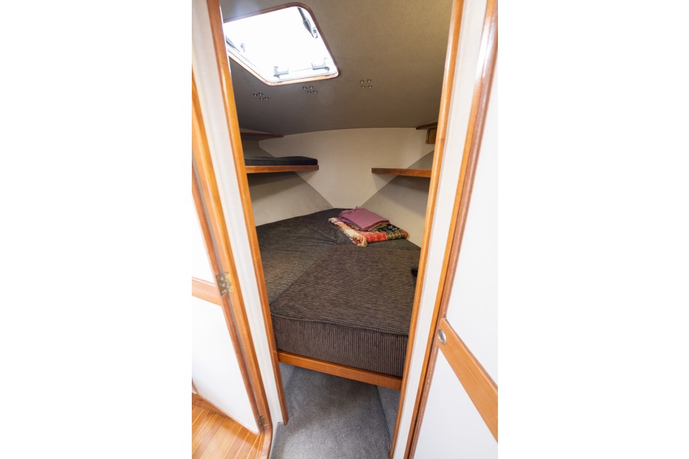 don senior arkadia 17 forward cabin