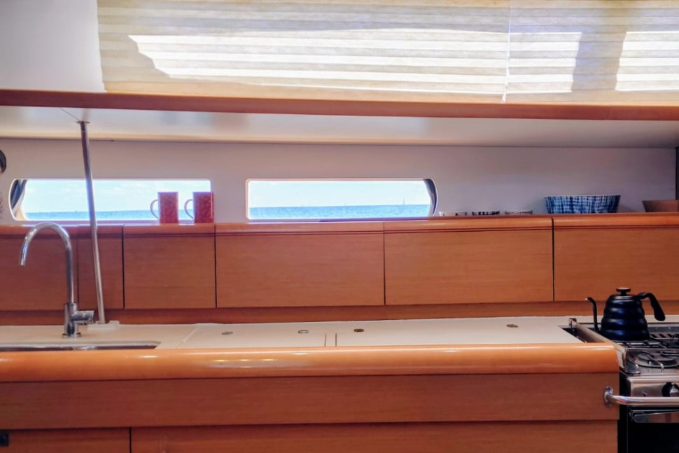jeanneau sun odyssey 469 15 galley counter