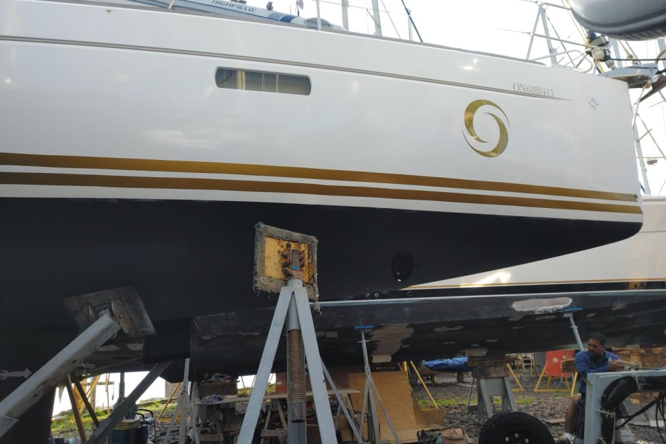 jeanneau sun odyssey 469 26 hardstand keel inspection