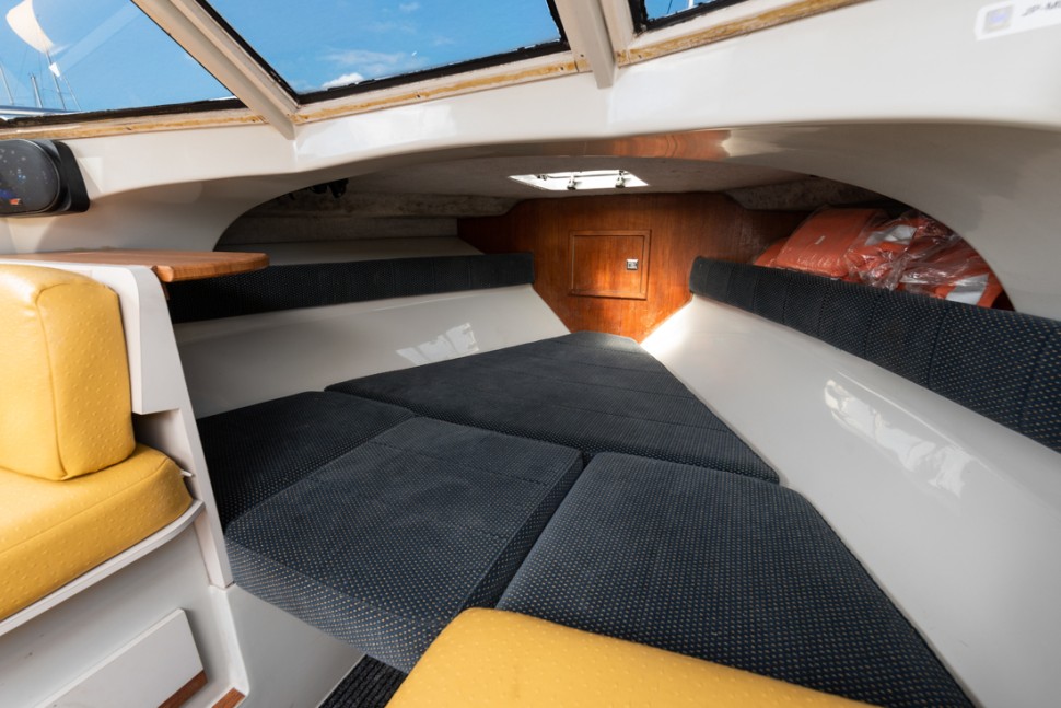 phoenix 29sfx 19 cabin berth
