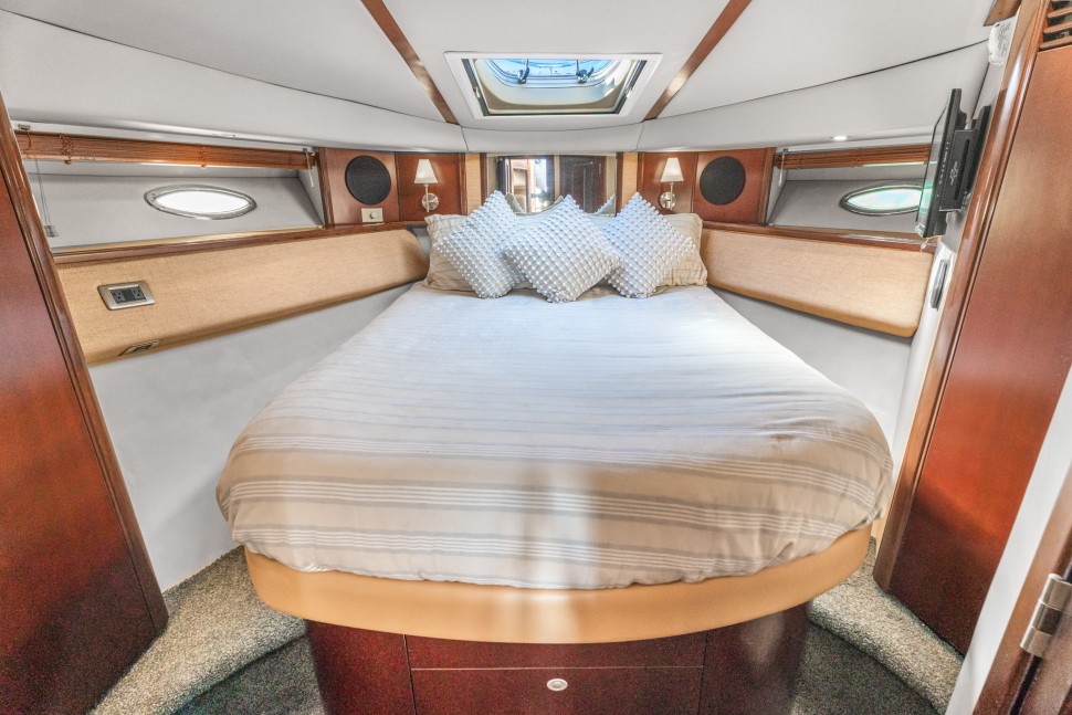 sea ray 500 15 bow cabin
