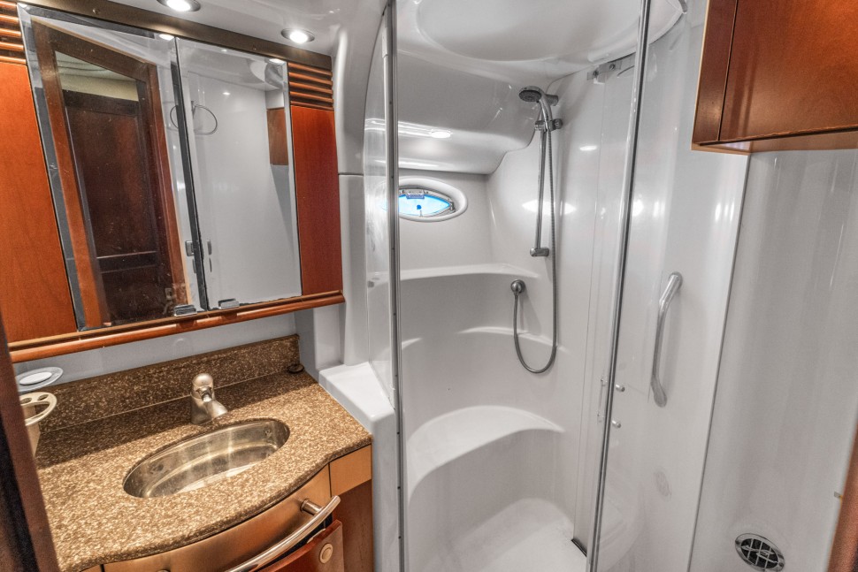 sea ray 500 19 ensuite head