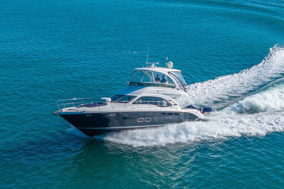 sea ray 500 3 port wide exterior