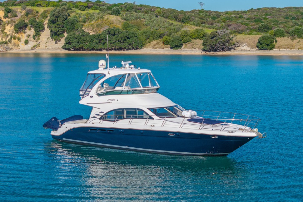 sea ray 500 4 starboard anchored