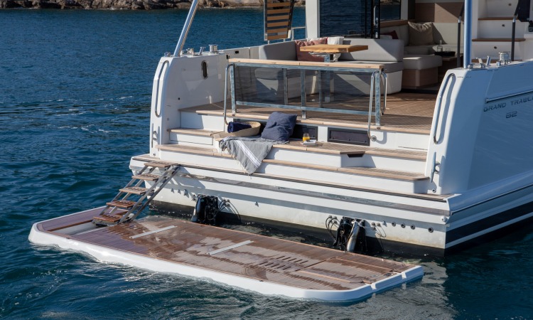 Grand Trawler 62 exterior 12